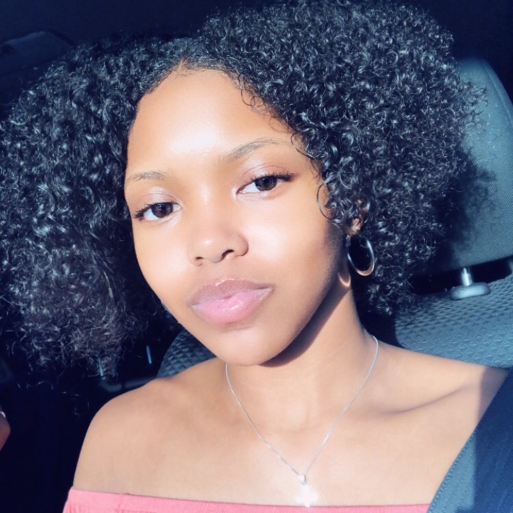 Meet your Posher, Tena